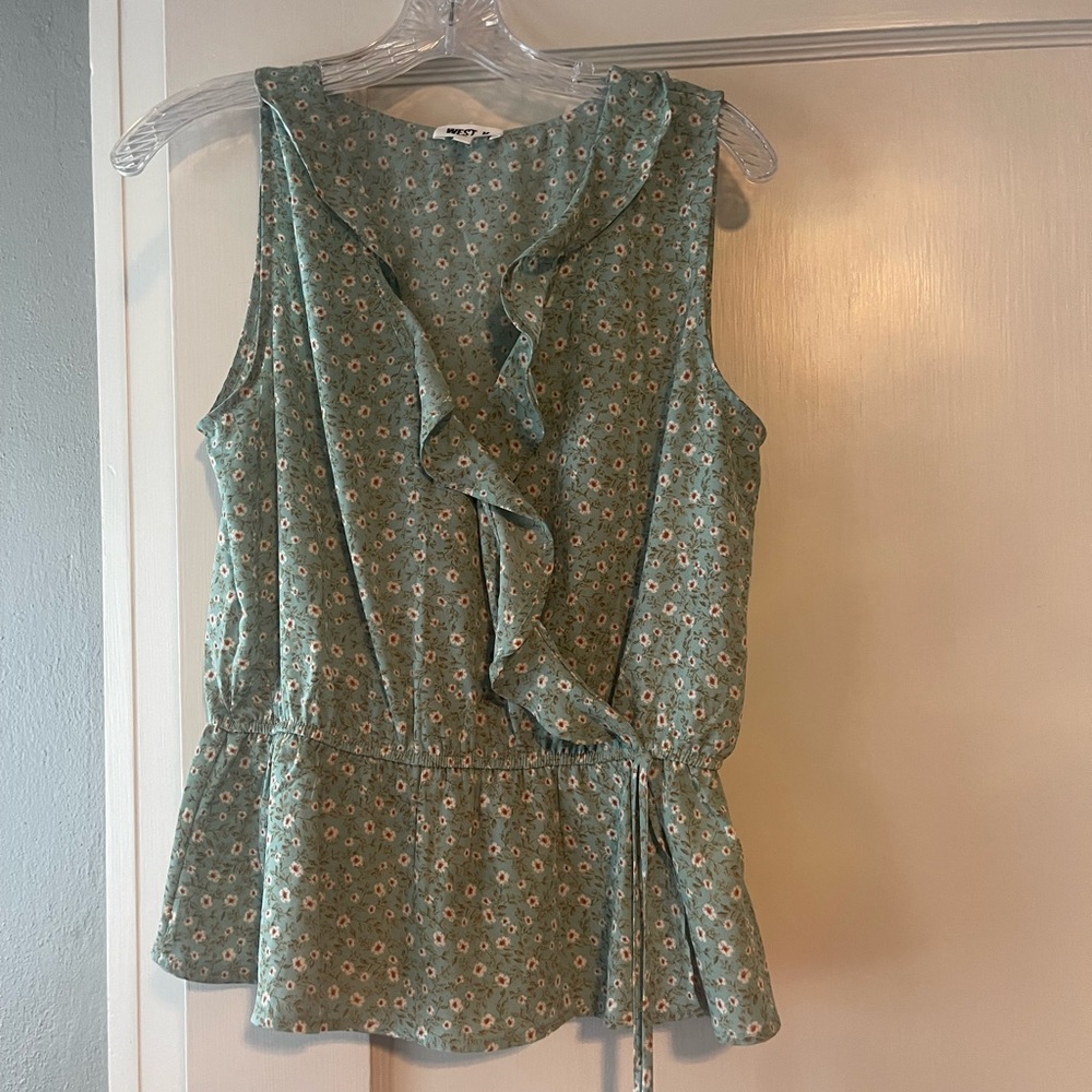 West Kei Surplus Ruffle Top in Light Green
